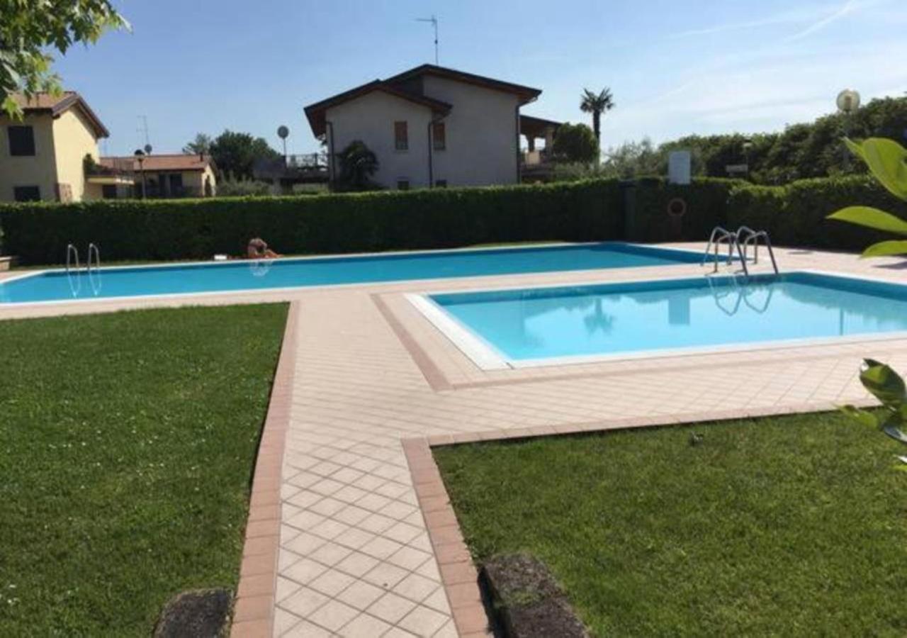 Appartamento Con Piscina A Lazise Exterior foto